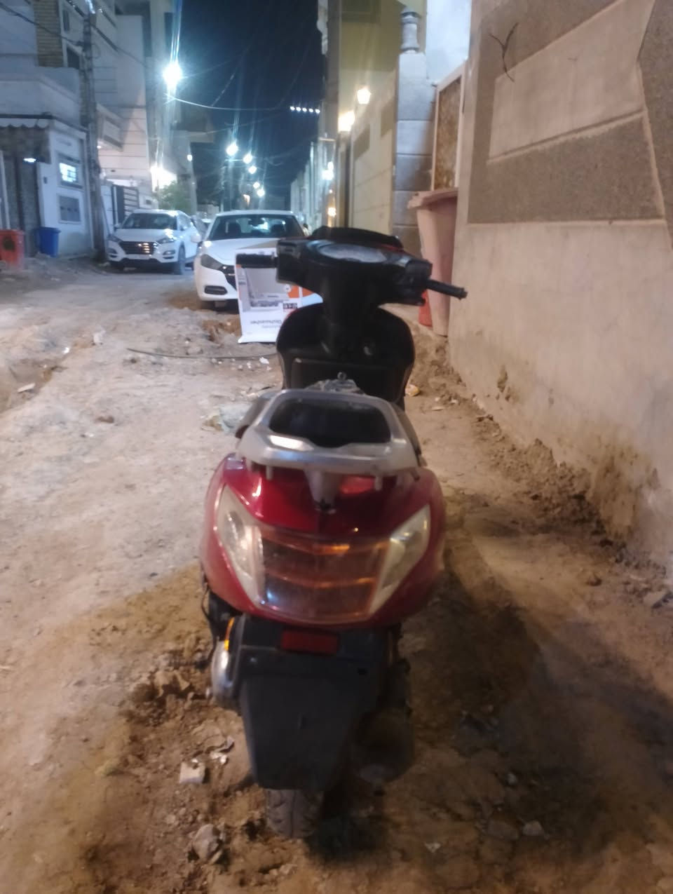 سلام عليكم شباب
عدي دراجه اسبيسي دراجه نضيفه من محرك ومن كفرات 
وكلشي شغال بيه الكهربائيات والسلف نكره بكل وكت درجات حلوه ادك معدل 90 دراجه فول 
سعره 250 وبيه مجال حك الجيه 
هذه رقمي وتساب أو رصيد 
وتساب *********** 
مكاني بغداد علي صالح مقابيل منطقه الطوبجي
