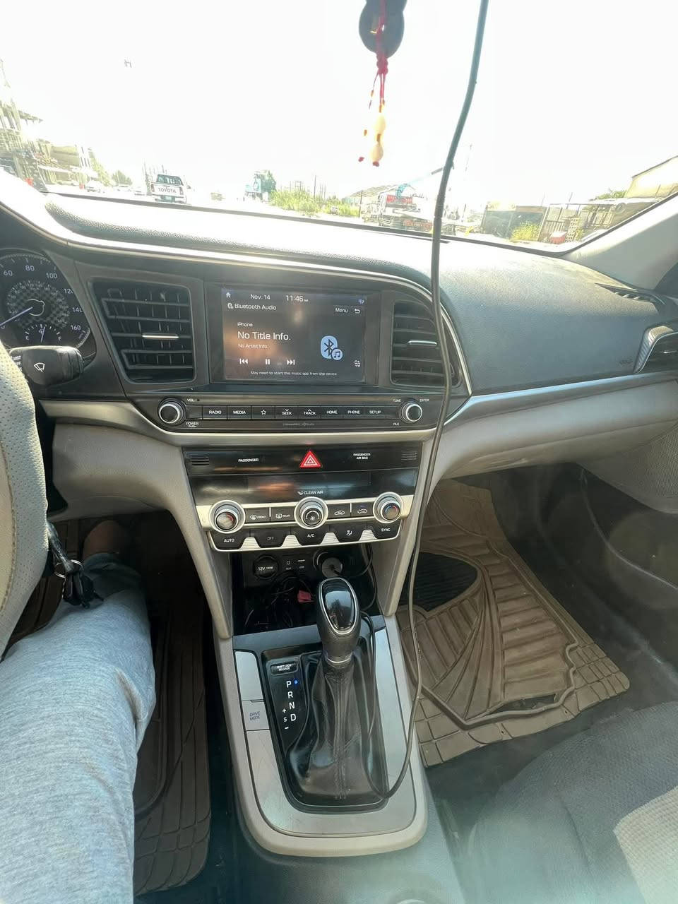 السلام عليكم
الانترا ٢٠٢٠ 

بغداد معوقين باقي سنة تصير حره 

حادثها جاملغ وباب 
كير cvt
مكينة 2000دوش
كير +مكينه+ تبريد كفالة 
حدادية 50 بالمية 

السعر ١١٠ 

مكاني الديوانية 

***********

