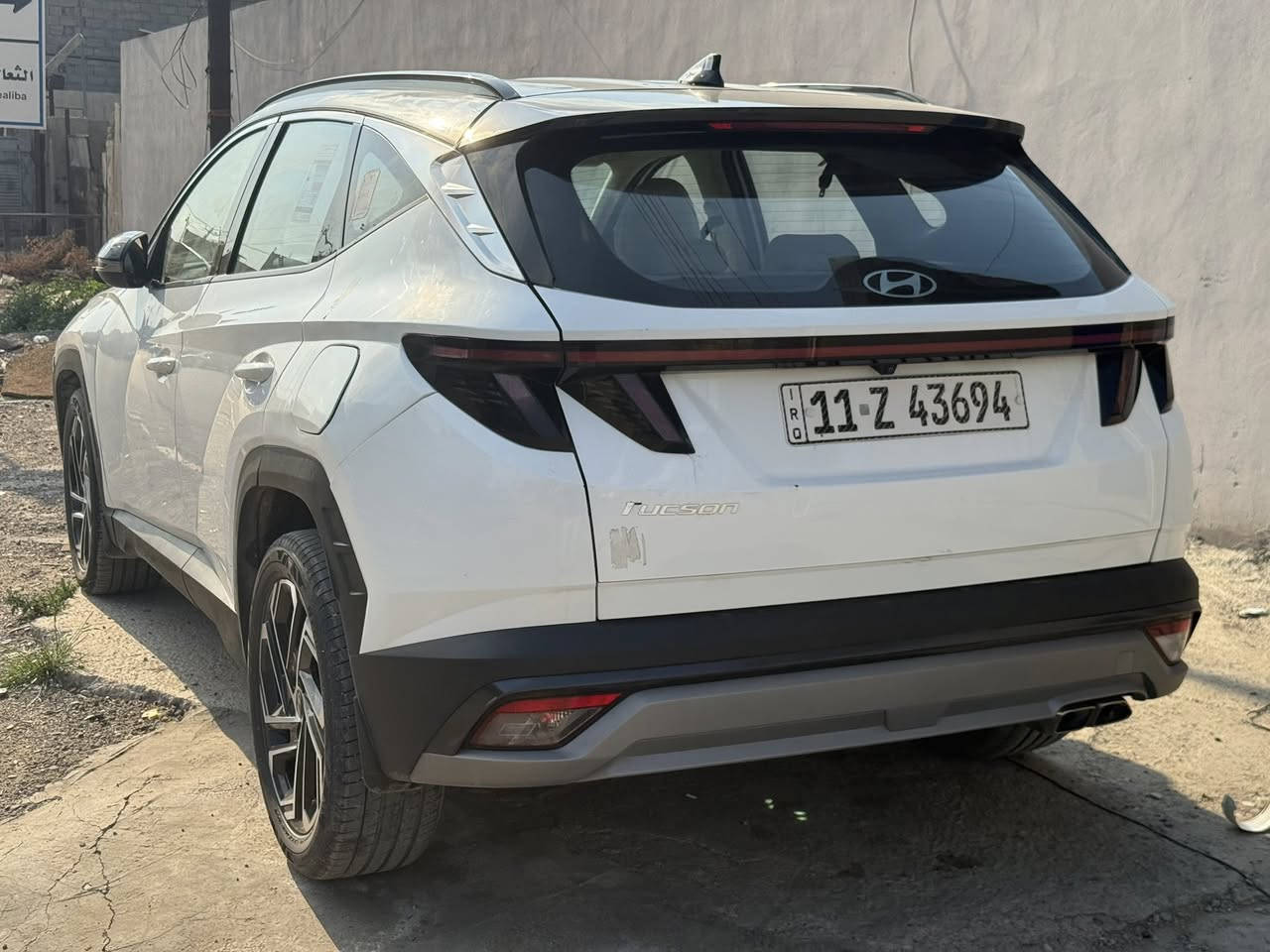 هيونداي توسان  2025 خليجي تو كلر  مصبوغه حزام
السيارة  ماشية  ١٢ الف
رقم بغداد باسمي 
سيارة فول عدا الفتحة 
المواصفات:
تحكم استيرن كامل
كراسي كهرباء
تشغيل عن بعد
اربع وضعيات للقيادة 
ECO-normal-sport-smart 
شاشة كبيرة تدعم الكار بلي
جنطة كهرباء
حساسي امامي و حساس خلفي 
لايت زينون LED
مرايات كهربائية قابلة للطي 
شحن لاسلكي و منافذ شحن
سعرها ١٨٥$
للاستفسار ***********
