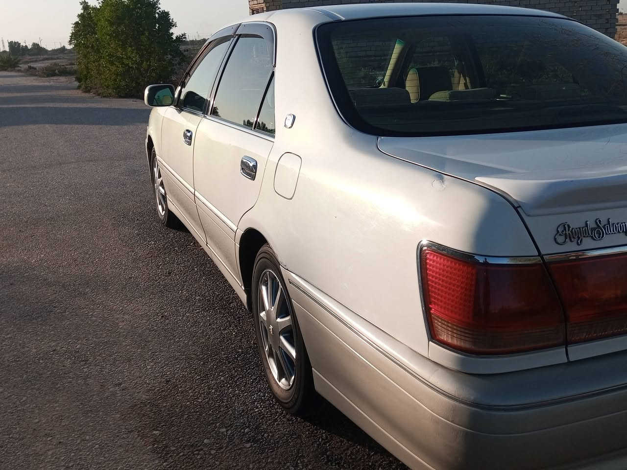 السلام عليكم سياره ملكه موديل 2003 كرستال اصل دكمتين كشنات 4كهربائي مرايات شفط برده  خلفيه تحوير نجف فوك وجوه رقم ذي قار باسمي كصه قماره مكاني ناصريه للاستفسار ***********
