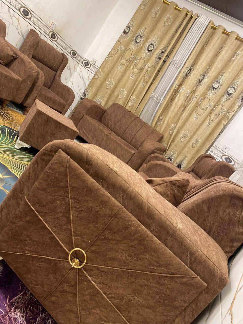 تخم 10 مقاعد نضيف اي ضرر مابي اخو الجديد تسكام السعر 270 وبي مجال المكان كربلاء ***********
