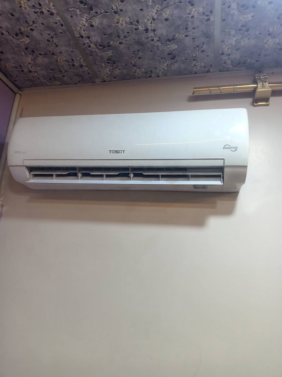سلام عليكم سبلت توسوت طن ونص شرط البروده ثلج  انڤريتر ع 4انبير يشتغل لبيع 500الف قفل العنوان بغداد شعب حي البساتين الرقم ***********
