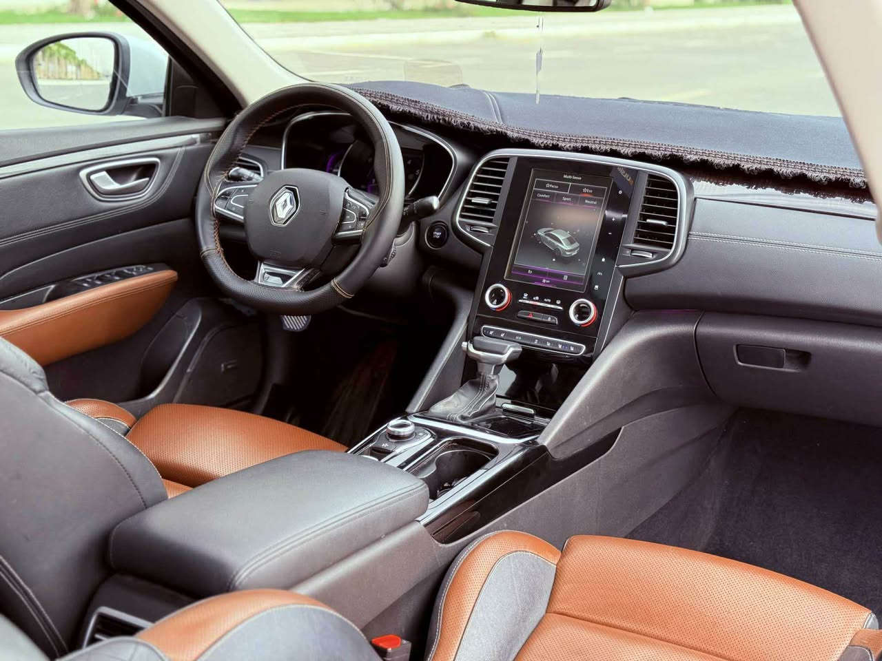 Renault talisman 2018 .
فوول ماسةفات ناو خةنةهى سفرى شةريكةى موهةنةدة بى تةرزة بى بۆياخ بى تاعديل 
گير و مةكينة بةشةرت 
رةقةم و زةنةوى هةزةى تازةية 
4 تايةى تازةى لةژيرةية
رۆنى مةكينة و هادرۆريكى تازة بۆ گۆراوة 
شاشة و ماسةفاتى بةرنامج كراوة 
سيرفسى تةواوةتى بۆكراوة 
سليمانى *********** - السليمانية, العراق
