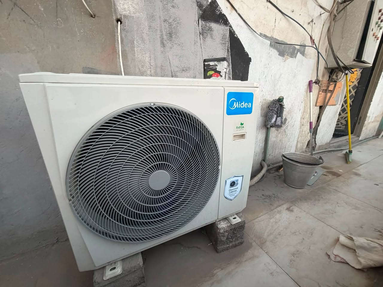 سبلت كنتوري ميديا 3 طن  الحديث موديل 2026 / 360 درجه استعمال شهر ونص فقط بعده جديد سعر 1650 الف عدد 2 
اتصال ***********
