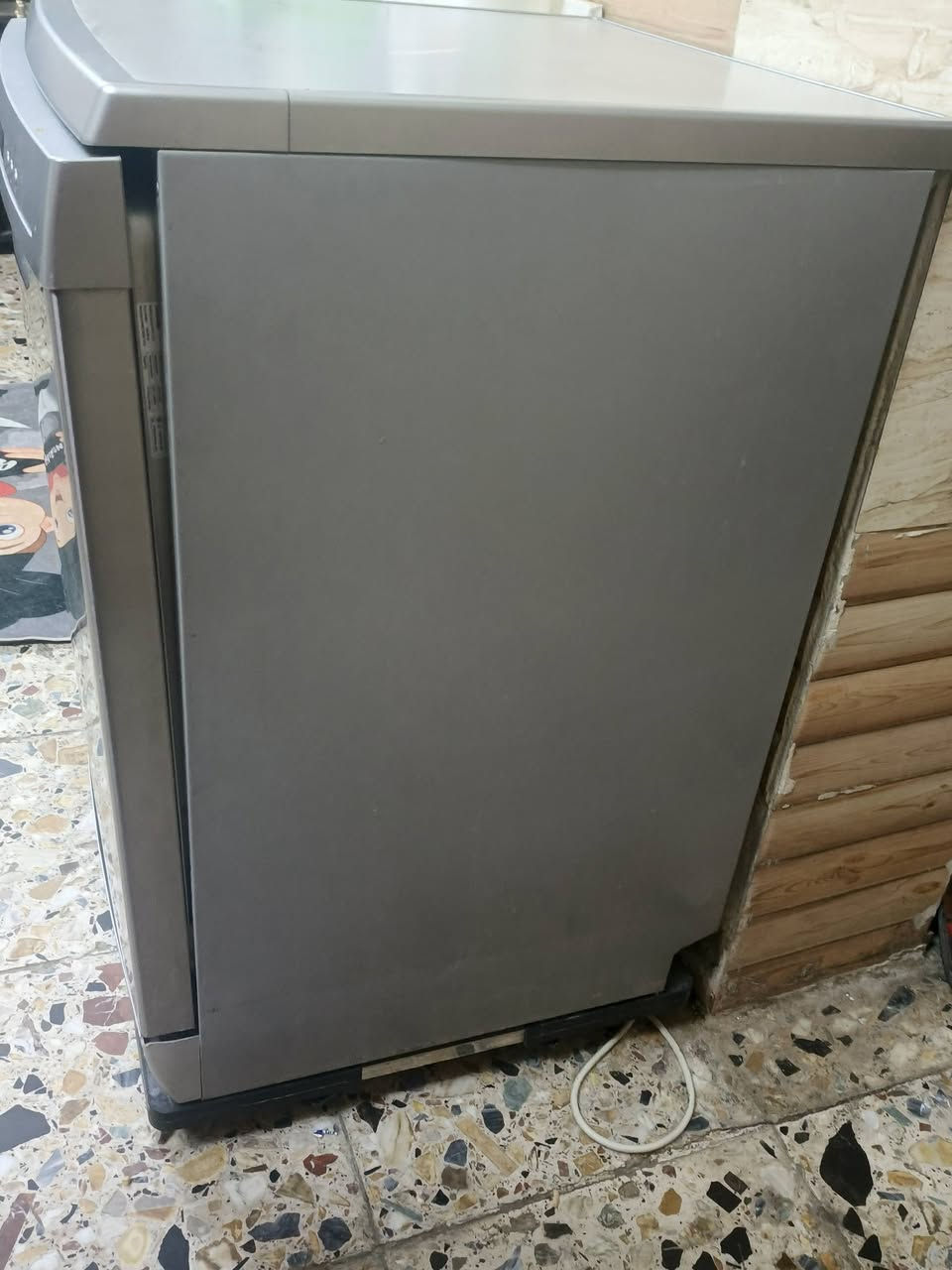 غساله ماعين البيع 230  وبيه مجال مستعمله شي قليل نضافه 90٪العنوان ابو دشير نهايت شارع الصحه ***********
