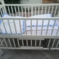 سرير اطفال • طباخ ٤ عيون • مبردة داخلية