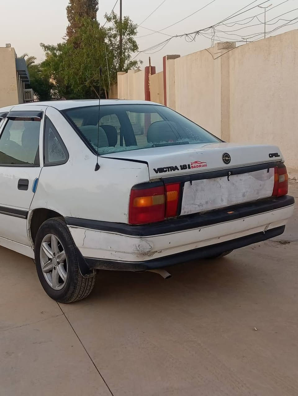 اوبل فكترا حجم 18موديل1992كير اوتومتيك  كربو بنزين صبغ شركه رقم ادهوك مكان السيارة موصل جانب الاسر حي القاهره لاستفسار ***********. /***********
