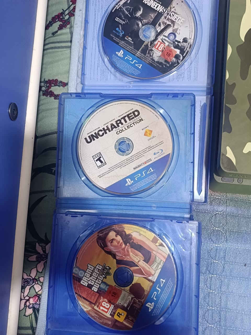 السلام عليكم
بلي فور سليم للبيع❤️❤️
ذاكرة 800
العابة /فيفا 20
 gta5
 اينشارتيد 3 اجزاء
رينبو 6سيج
السعر 250  وبي مجال❤️❤️


**إذا كنت صاحب هذا الإعلان وتريد حذفه لأي سبب، رجاءا أرسل رسالة إلى الدعم الفني**