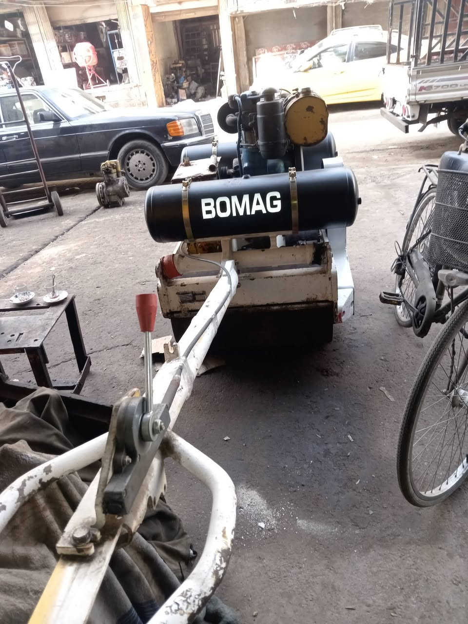 حادله نوع بوماك ألماني الصنع وزن ١ طن عرض ٩٠سم محرك سامبرون ١٢ حصان اخو الزيرو مال خارج العراق هزاز شغال حادله مكفوله من محرك وكير وكاردن قمجي جديد مكاني بغداد الباب الشرجي ساحة الطيران الفرع الثاني مقابل كنيسة الأرمن رقمي *********** نجم ابو سجاد
للاستفسار
الاتصال على رقمي *********** نجم ابو سجاد
او واتساب
