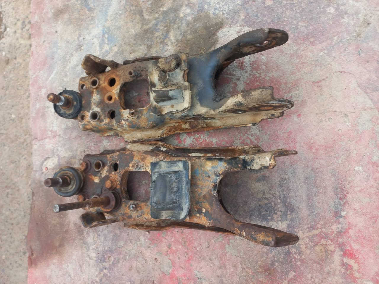 سلام عليكم غراظ مال سياره ديرالبيع العنوان العماره***********احمد
