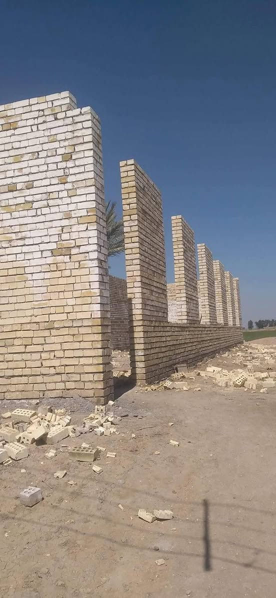 سلام عليكم ورحمة الله وبركاته خلفه بناء طابوك وبلوك درجه اولى متفرغ حالين في بغداد تصل تدلل ***********
