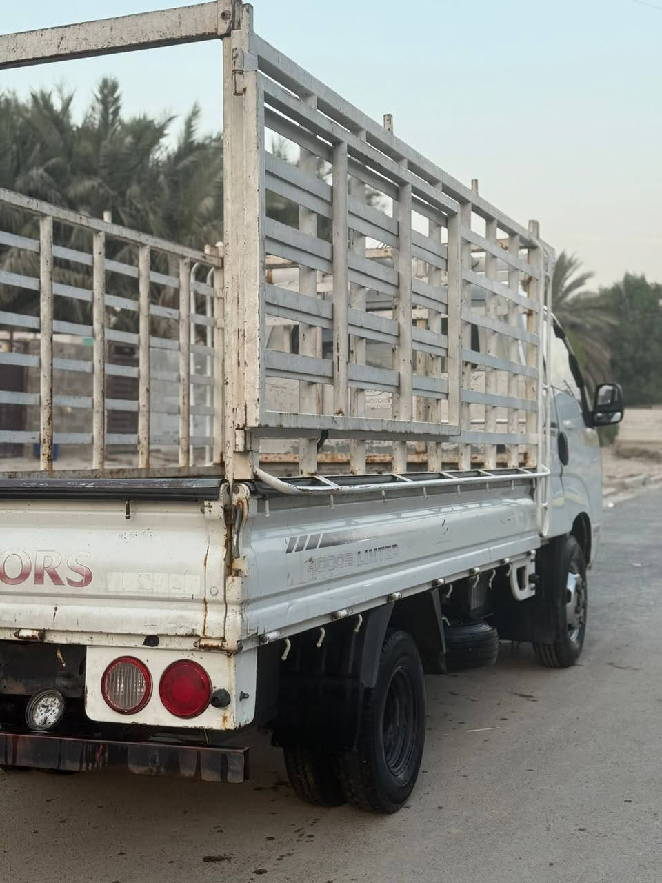 بسبب الوعود الكاذبه  اعيد النشر سلام عليكم  كيا فحل موديل ٢٠١٦ رقم بصره مشروع وطني محرك  ٤٠٠٠تبريد ثلج تخم تاير  كير محرك مكفول بسمي  سياره  حلوه ونظيفه وجهازه لشغل مكاني بغداد الخطيب ***********
