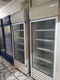 عارضات عموديه +عارضات بطحيه للبيع الشاري يتصل على الرقم ٠٧٧٠٠٧٤٥٩٥٥ او...