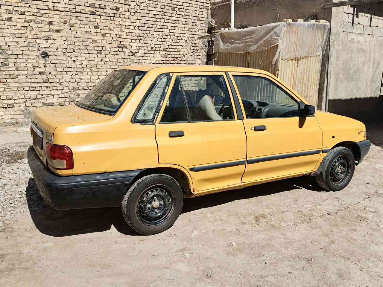 السلام عليكم سايبه للبيع 2012رقم انكليزي مصفره هيئه وغرامات بس استلام الاوحات ***********
