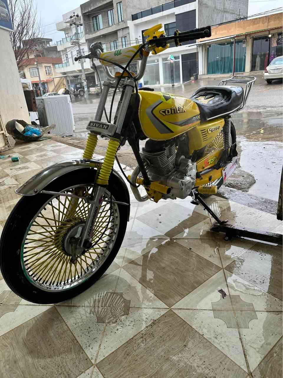 سڵاوی خوا لەماڵی هەموو لایەک ساڤین کڕاس 2017 مەکینە 150  ماڵەکە شتێکی و جوانە مەکینەی کراوەتەوە  لە هەمووی مەرغوبتر شانسی باریکە نرخی 530 معامەلە شوێن سلێمانی 
*********** السليمانية, العراق
