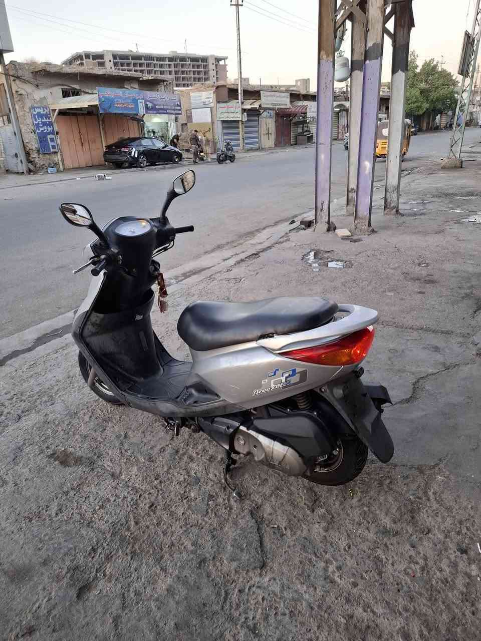 ببغاء للبيع موديل 2010  سعر 950 وبيها مجال مكان بغداد 
***********

