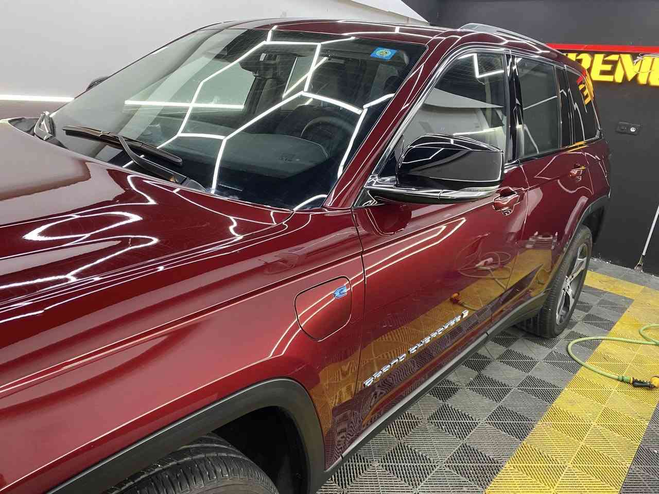 جيب بلكن حادث تخريب جدا بسيط موضح بالصور صبغ فقط جامل امامي وخلفي يعني قطعتين صبغ فقط بدون ايرباك بدون اي دواخل كفالة شرط السونار 😍🔥

Jeep Grand Cherokee 2023

جيب گراند شيروكي ٢٠٢٣

مواصفات السومت الفول بس بدون جكات

(مقاعد جلد+تدفئة+خزن-سقف بانوراما-٤ شاشة-٥ وضعيات قيادة-هجين شاحن-تدفئة المقود-رادار عدد ٤ كامرات عدد ٥ تبريد تدفئة كشنات شاحن واير ليس بردات خلفية هيتر بالسترين
مكينة ٤سلندر+توربو مع هجين شاحن و هايبرد حجم ٢.٠لتر 
ماشية ٢٥ الف  و بحالة جداً ممتازة اخت الزيرو 
رقم بغداد بسمي 
مكفولة من كير و محرك و كهربائيات
و ب سعر(٢٩٥)ورقة و بيها مجال
مكان السيارة بغداد المنصور ***********
