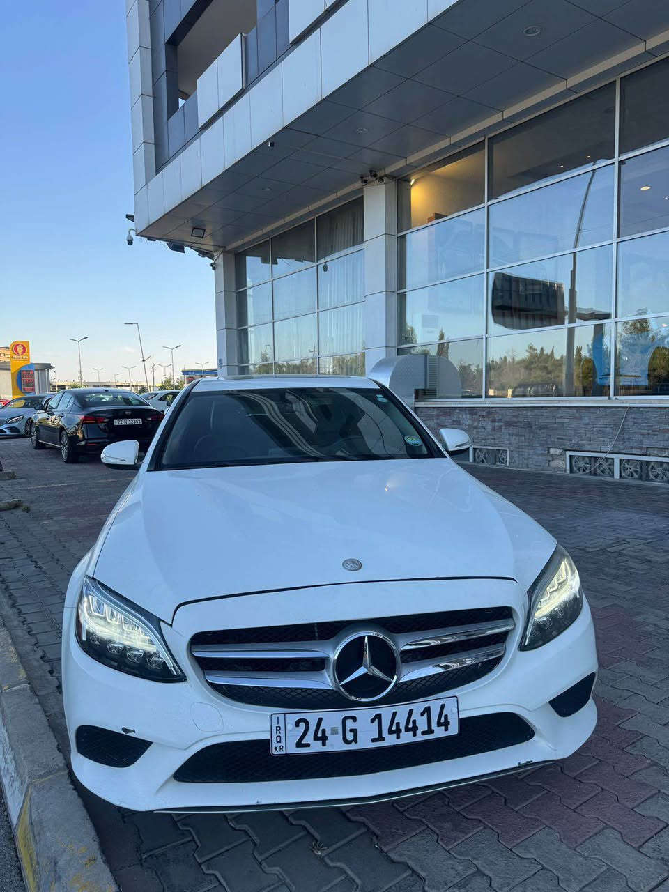 مێرسیدس بێنز C300 مۆدێلی ٢٠١٩ سەیارەکە سبوغ عامە ، سەیارەکە ٥٤ هەزار رۆیشتوە ، مواسەفاتی شاشە گەورە و کوشین سارد و گەرمە ، کوشین خەزنە ، گێر و مەکینەی بە شەرتە ، داوای ١٥٢ وەرەقەی لێدەکەم ، مەعامەلەشی تێدایە ، رەقەم مۆبایل *********** أربيل, العراق
