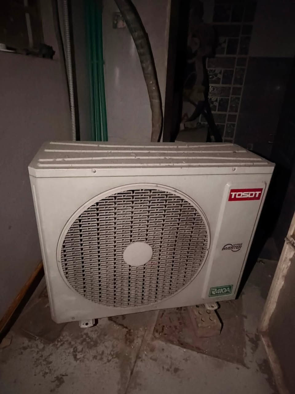 سبلت توسوت 2طن وربع انفيرتر  للبيع
استخدام سنه وحده فقط
لا مفتوح ولا مصلح جديد 
مكاني بغداد 
***********
