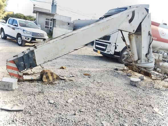 للبیع کرین ١٠ طن جدید مامشتغل عیراق 
***********
