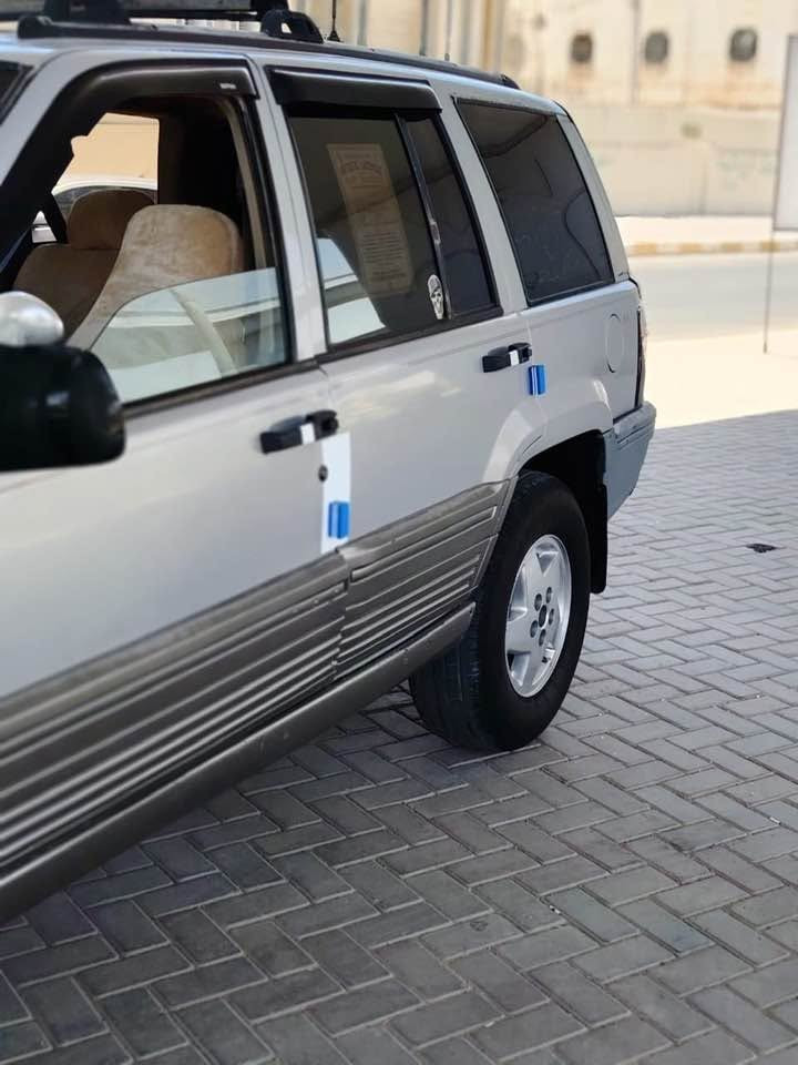 للبيع او مراوس بكص 
جيب موديل 94 
رقم صلاح الدين أليف تحويل مباشر 
محرك بطه 2500
محرك كير شرط 
تخم تاير جديد
صدر امامي خلفي جديد
كهربائيات كلها شغاله 
السياره جديده بمعنى الكلمه آحلا من آلصور مكان السيآره تكريت الأستفسار آتصل ع صاحبها 
‭***********
