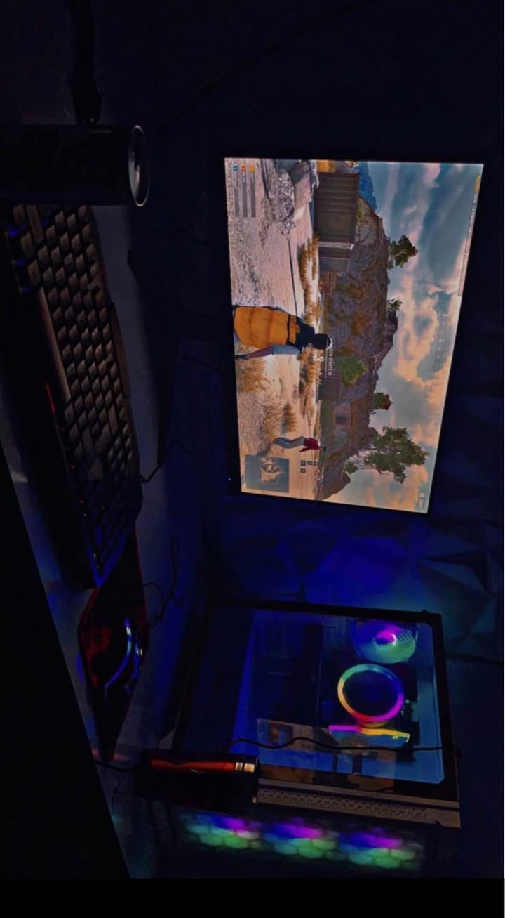 کۆمپیوتەری گەیمینگ زۆر کەم ئیشی کردووە وەکو تازە وایە شاشەیەکی (acer 165Hz) و (ups 1200w) و کیبۆردێکی لەگەڵە
مواسەفاتەکانی:

CPU : Ryzen 5 5600 
MB : B450 MSI
COOLER : Cooler Air Alseye 1-Fan RGB GPU : RTX 3060 T| Zotac 2-Fan
RAM : 16GB 3200Mhz T-Force 
SSD : 256 NVME M2 TeamGroup 
HHD : 1TB Segate 
PS : Zalman 650W 80 plus Bronze
CASE : DK361 4-Fan RGB 

بۆ نرخ چات بنێرە یان تەلەفۆن بکە
0750-861-31-28 شمشمل, السليمانية


**إذا كنت صاحب هذا الإعلان وتريد حذفه لأي سبب، رجاءا أرسل رسالة إلى الدعم الفني**
