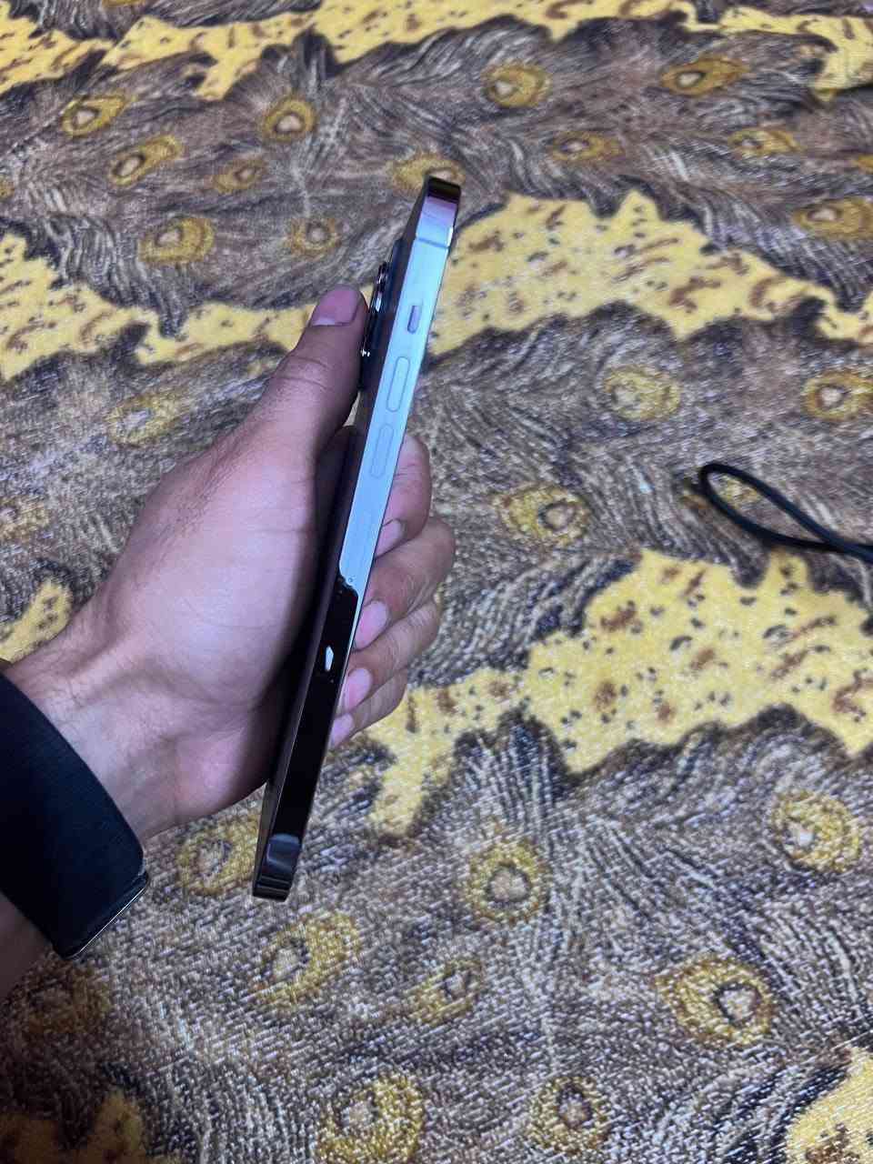 يفون 13برو ماكس أخو جديد لامفتوح ولا مبدل بي شي
شرق اوسط
ذاكرة 256 
بطارية 82
نضافة 100% إذا بي شخص تاخذه بلاش
مكفول عل فحص
نموذج m 
السعر 700
العنوان بغداد الدورة
للاتصال ***********
