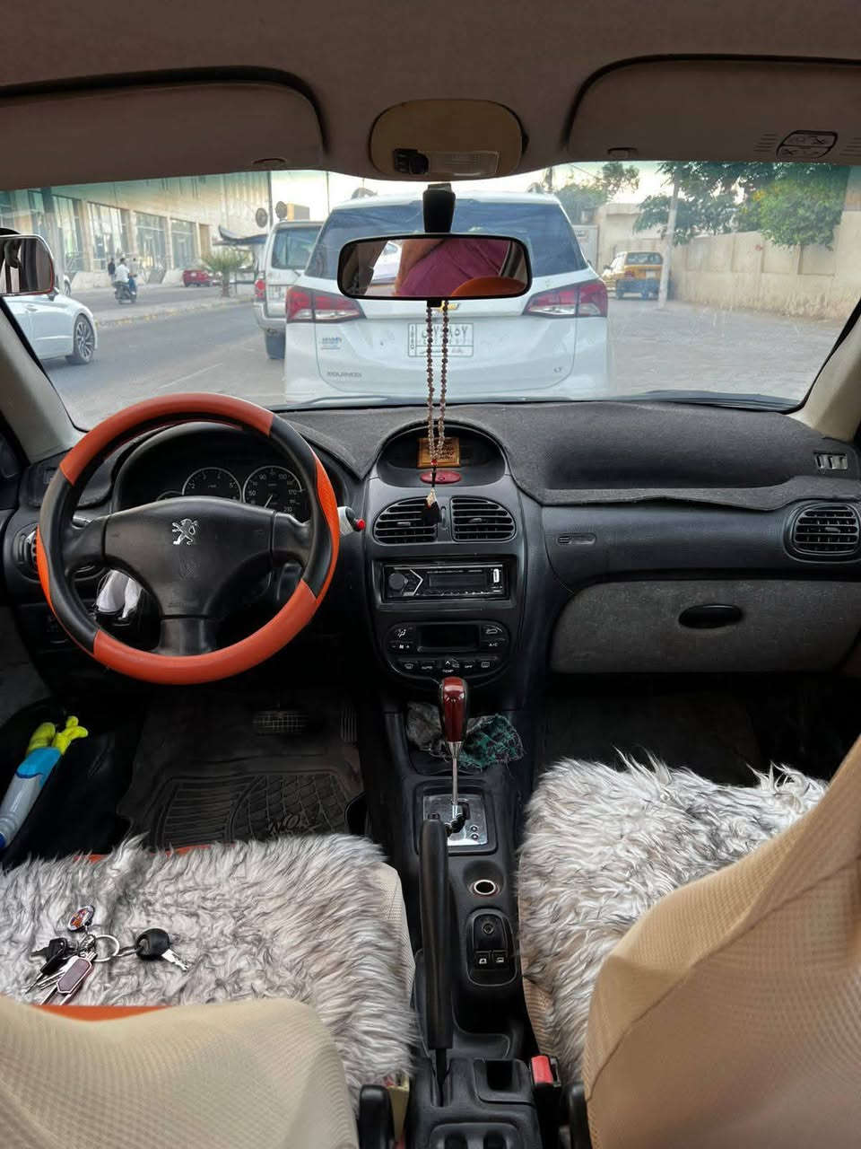 السلام عليكم
مكلف بالنشر
 للبيع بيجو فرنسي موديل ٢٠٠٩ كير اوتماتيك سياره نضيفه جداً تبريد شغال 
حدادية 70% السعر 35 $ وبيه مجال تحويل مباشر*********** مكان السيارة النجف
