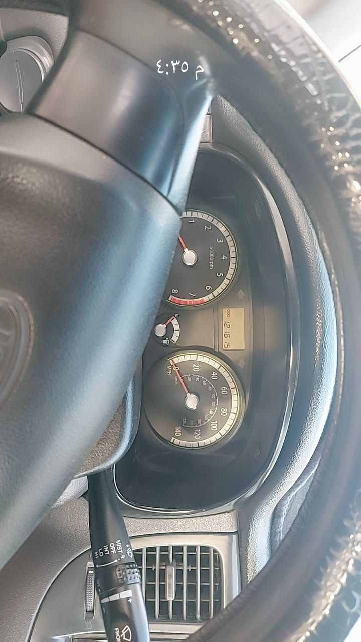 السلام عليكم ..
كيا ريو 2009 سياره جديدة مكينه كير جديد جام كهرباء مصروف عليها الله شاهد هوايه السونر مرفق فقط نص قبغ الصندوق والحواف مال جملغات العنوان ديالى مبايل *********** السعر 87 وبيه مجال بسيط
