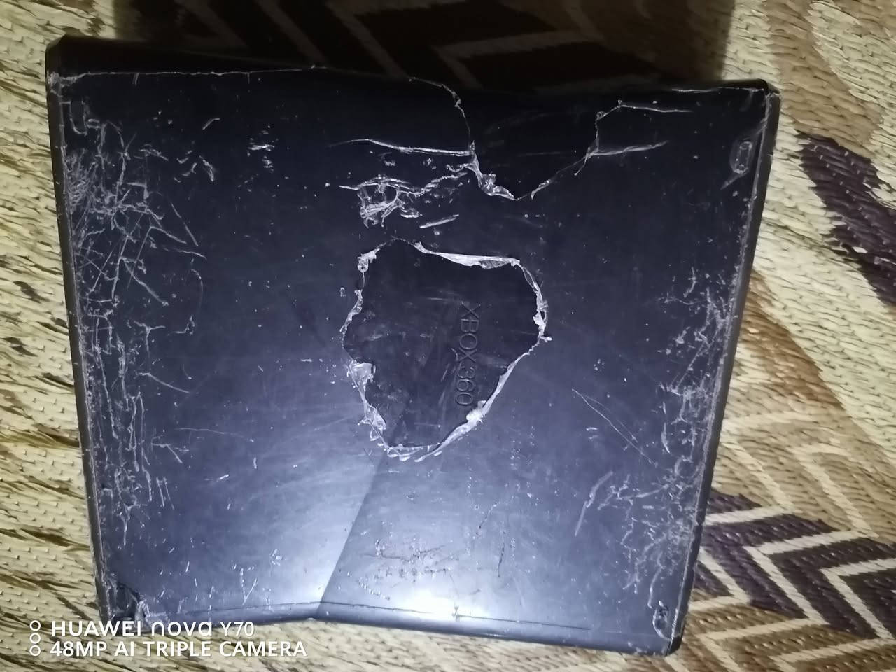 السلام عليكم ورحمة الله  عدي بلي اكس بوكس360 نضيف جداً جداً وبي 244لعبه 
العنوان بالتفصيل بغداد مدينه الصدر قطاع 71سوق العوره للستفسار علي رقم الهاتف***********

