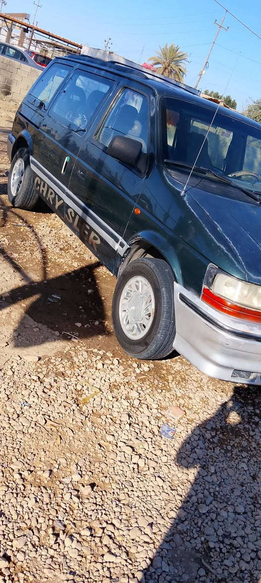 سلام عليكم دودج كرايسلر موديل 94بغداد مكينه وكير وحدادية خير من الله سياره حلوه  وجازه للبيع السعر 45بيه مجال المكان بابل المحاويل ***********
