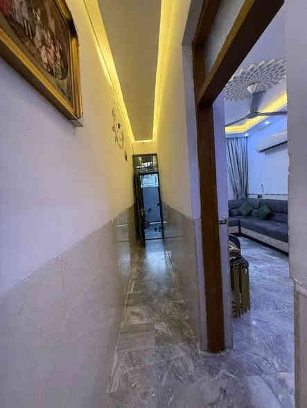 ملاحضه / العنده عقار 🏡#للبيــــــع ويريد يبيع  #دزونه كافت التفاصيل العقار مع ذكر السعر ورقم التلفون ☎️وان شاء الله باقرب وقت ينباع ان شاء الله 🤲❤️
__________________________________________
دار 🏠 #للبيــــــــــع المساحه 80 (4 في 20) بناء حديث 
الموقع الشعب بضهر شارع شارع مقبول عريض 
الدار يحتوي ع 3 غرف نوم وصاله وستقبال وخدمات فوك جوه 
للاستفسار والتواصل على مكتب الباسم شارع الصحه قرب جامع الحق هاتف ☎️ *********** حسين الدراجي ابو الاكبر (#السعرررر 185مع المجال )
