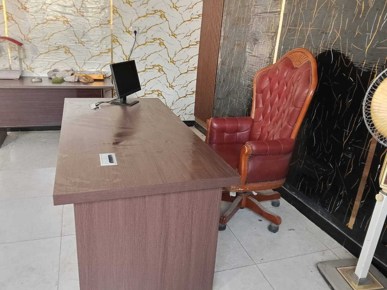 السلام عليكم مكاتب البيع وكرسي رئاسي البيع قيم السعر واخذ


**إذا كنت صاحب هذا الإعلان وتريد حذفه لأي سبب، رجاءا أرسل رسالة إلى الدعم الفني**