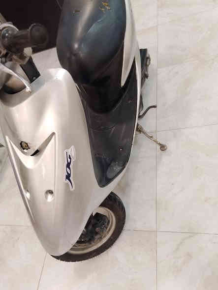 السلام عليكم للبيع
عصفورية فحل دراجة مكفولة كفالة عامة 
دراجة اي نقص مابيهة مكينة ناعمة دراجة شلعة ومعدل حلوة دراجة نكرة سلف وهندر بكل وقت اي نقص مابيهة عداد شغال لايتات هورن دبلات كلة شغال دراجة تجي وتفحص وتكلب وتقتنع يالة تاخذهة السعر 275 مكاني دورة شراي اتصل واتس اب ***********
