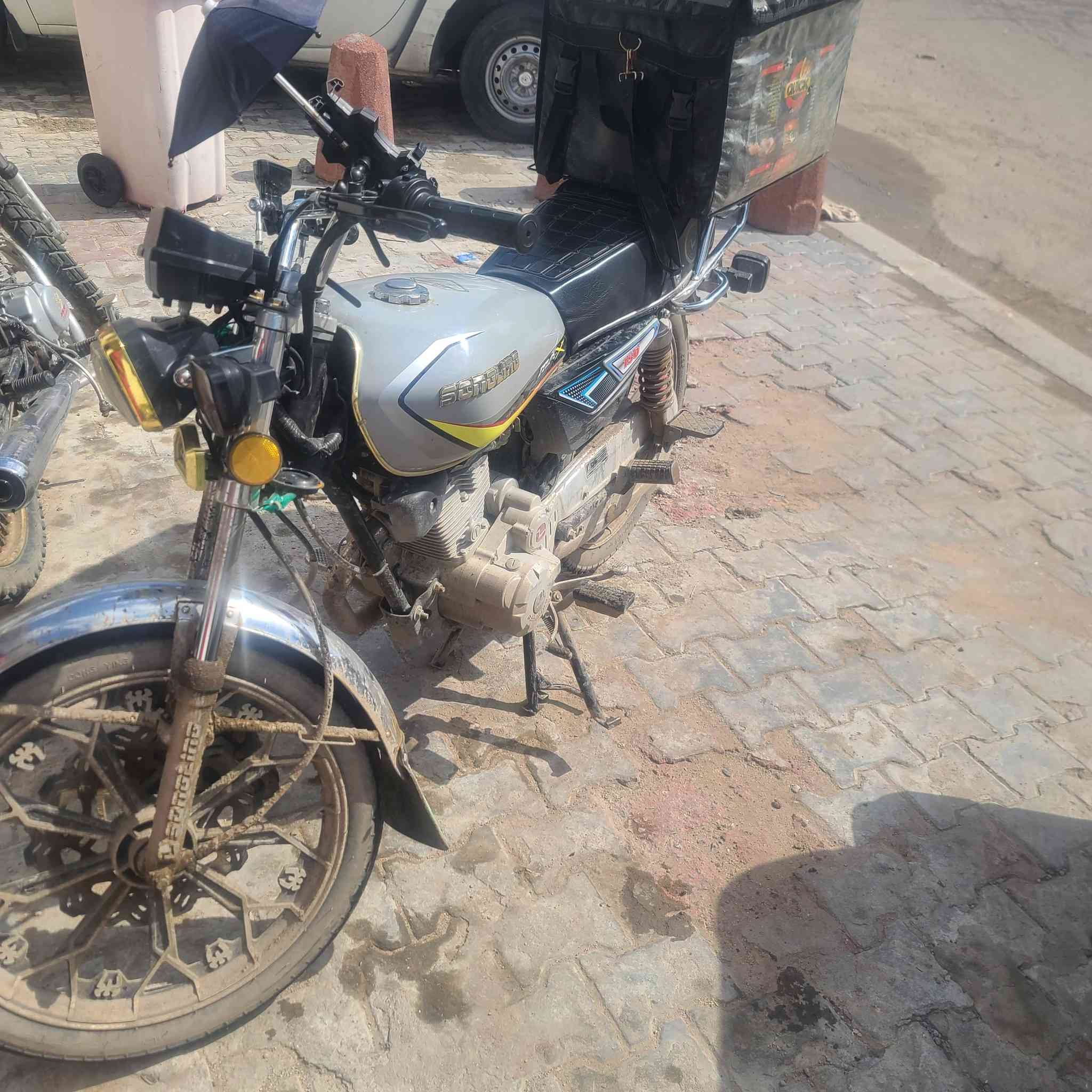 دراجه للبيع نقص دبلات أمامي وباتري  ٢٠٢٤ ماشيه ٤٠٠٠


**إذا كنت صاحب هذا الإعلان وتريد حذفه لأي سبب، رجاءا أرسل رسالة إلى الدعم الفني**