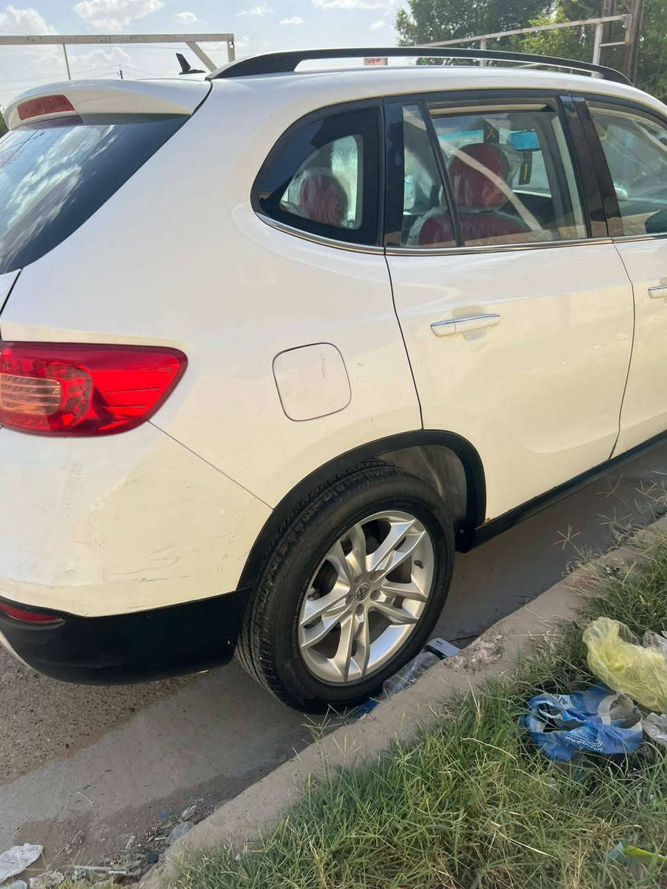 برلنس  ١٤  v5  رقم بغداد دولي سنوية لغاية ٢٨ سيارة مواصفاتها معروفة كير وتبريد ومحرك خير من الله حدادية جديدة السيارة بيه بنيد مصبوغ وجاملغ  السيارة نظيفة داخلها نظيف  ماشية ١٢٠ تحويل ثاني  يوم   السعر ٧٧  الاتصال ***********
