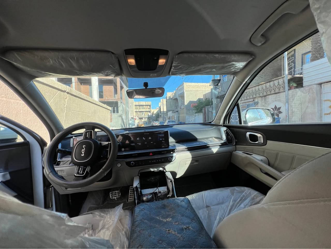 السلام عليكم 
Kia Sorento 2024
وارد خليجي ضمان شركة الدوليه
صارت عندي بالعراق ضربه بخشم البنيد بسيطه موضحهة  بالصور فقط الباقي مكفوله كفاله
الموصفات
V6

كشنات كهرباء
لايت لد
گير ماوس
7 راكب 
3 قطع تبريد
جنطه كهرباء شفط
تشغيل على بعد
بردات خلفيه
شاحن لا سلكي 
تحكامت ستيرن
تدفئه بالستيرن
مود درايڤ
سايد بريك دگمه
شفتات سترين
حساسات امامي خلفي 
كامره خلفيه دواره
السعر: 305 وبيها مجال بسيط 
*********** الفارس, صلاح الدين
