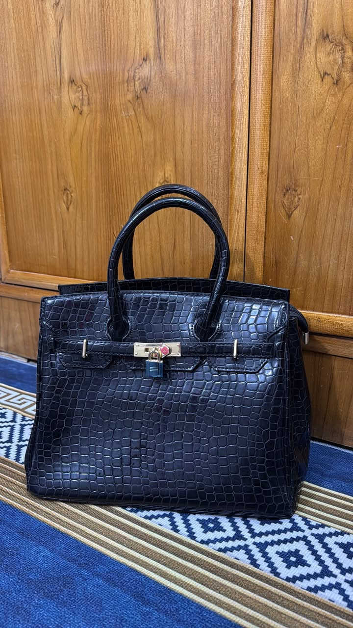 توصيل مجاني صار حبايب وهديه ويه كل طلب قطع اخيره باقيه كلها ناشرتها بالصفحه تصفيه محل جديد اطلبو القطع التعجبكم لتفوتون هيج عرض وقطع مميزه بخامه ممتازه 💖 دخلو لصفحتي كلشي متوفر مكياج جنط احذيه ملابس اطفال غراض مطبخ للحجز خاص وتوصيل متوفر لكافة المحافظات🔥


**إذا كنت صاحب هذا الإعلان وتريد حذفه لأي سبب، رجاءا أرسل رسالة إلى الدعم الفني**