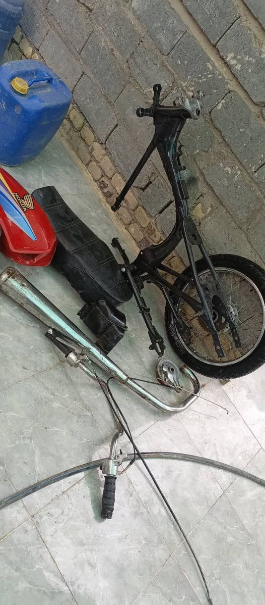 سلام عليكم غراض دراجه لبيع جيب وشد شاصي نامه  السعر خاص مكاني بابل قضاء القاسم ناحيه 
الاستفسار ***********
