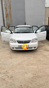 للبيع اوبتره موديل 13 مكينه وكير شرط بيها جاملغ الامامي اليمين بارد وب...