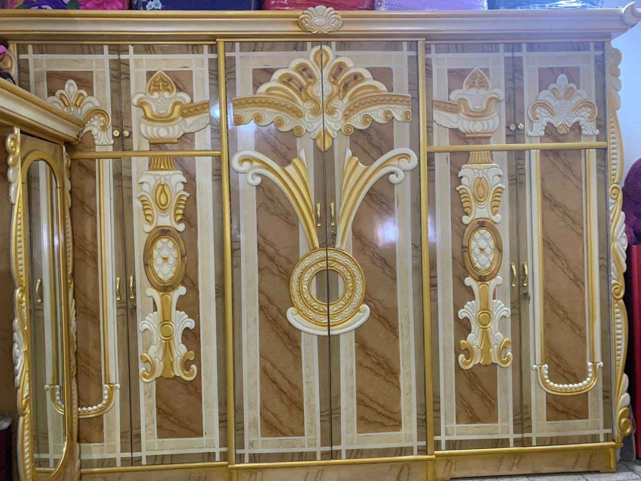 سلام عليكم غرفت اخشاب للبيع 950الف مكان ابو غريب النصر وسلام ***********
