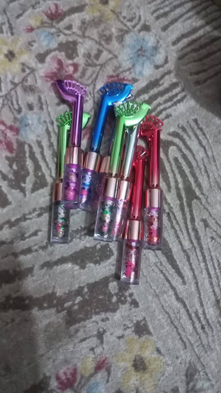 سلام عليكم
مكياج وعنايه وشغلات كلشي داخل صور للبيع اسعار مناسبه جوه سوك عنواني حله توصيل داخل الحله موجود 
***********
