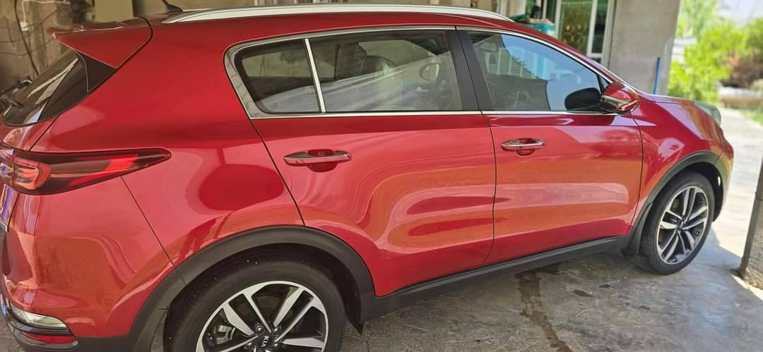 سبورتج موديل 2020 مواصفات
1- مفتاح التشغيل بصمه 
2- تشغيل عن بعد 
3- بصمه ابواب 
4- يدات نيكل 
5- مري شفط 
6- اشاير بل مري
7- شاشه ايباد 
8- كامره دواره 
9- حساس امامي 
10- حساس خلفي 
11- تبريد مناخي منفصل 
12- مثبت سرعه 
13- تحكم ستيرن فول
14- مرايه وسطيه تعتيم 
15- ثلاث انظمة قياده 
16- برده خلفيه 
17- محرك 2000 دوش 
18- داخل حمصي 
كشنات تغليف لايلون + ابواب 
ارضيه مغلفه جلد 
سياره رقم بغداد مشروع وطني تحويل مباشر 
سياره مكفوله كفاله عامه من كلشي كير ومحرك ورصعه وشخط وضربه وصبغ من كلشي سياره ماشيه 50/ الف 
السعر 215 بيه مجال اتصال ***********//***********
