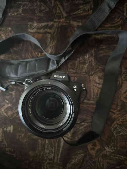 Sony a7iii shutter 2.2k
مع عدسة 24-70mm فتحة 4 sony مع جنطة وكت تنظيف ومايك hollyand m1 single
يعني باختصار تشتريها تطلع حجوزات كبل
السعر مليونين و100 بيها مجال مرتب للشرايه

رقمي واتساب ***********
