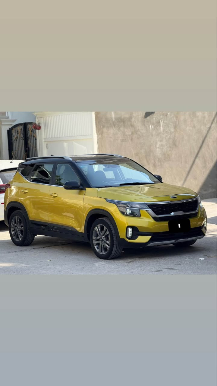 السلام عليكم اخوان 
سياره سلتوز موديل 2021 وارد امريكي بيع او مراوس 
نظيف السياره من كل شي كفاله عامه كير محرم دواخل سياره ماا بيها اي نقص  رقم بغداد خصوصي انكليزي هزه جديده  سنويه جديده محرك 2000 
محرك دوش
تحكمات ستيرن
شاشه كامره
تبريد كامل
ثلاث انظمه قياده
تحديد مسار
سياره كامله من كل شي

مكاني بغداد حي الجهاد
الاتصال ع هذا رقم *********** او واتساب بغداد, العراق
