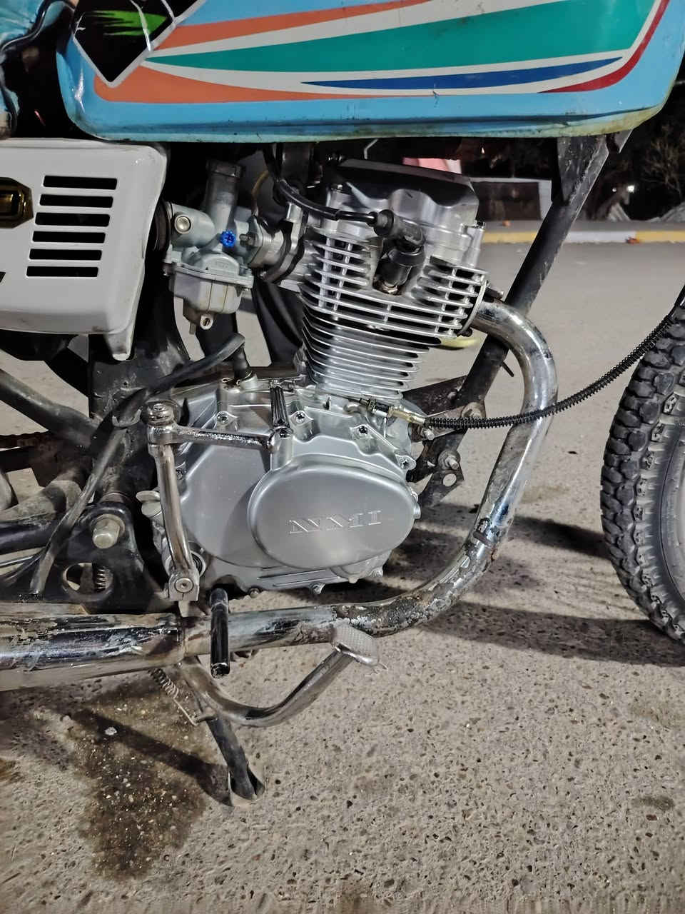 سلام عليكم دراجه للبيع مكينه ٢٣المكان بغداد الحسينيه بشارع ابو مهند السعر٣٧٥ وبيه مجال ***********
