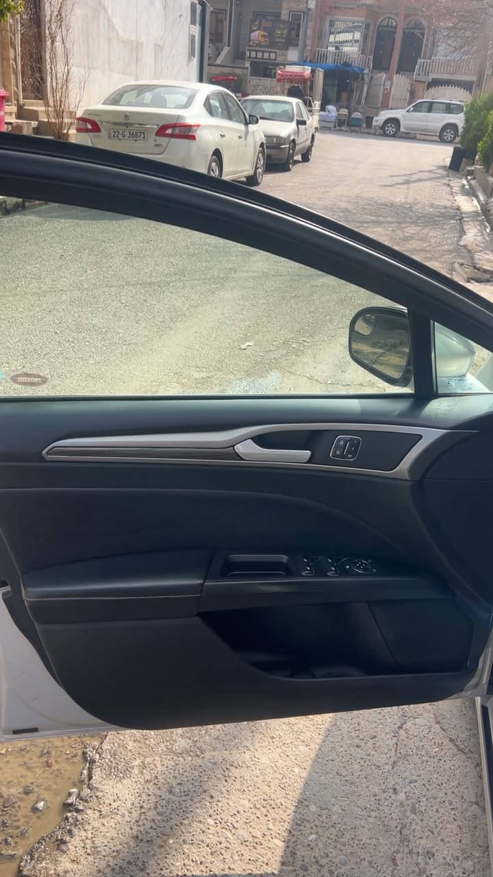 فورت فيوژن موديل 2017
مواصفات sel
مكينه مرغوب 1500توربو
شاشه. كبيره 
كير موس 
كاميرا خلفي حساس
اربع أبواب بصمه 
كشنات جلد تحكم كهربائي 
تثبيت سرعه 
حادث سياره تبديل بونيد بلادي وصبغ جاملغ وباب صبغ كلير امريكا 
 هزه سنويه جديده سياره رقم دهوك تحويل وكاله نفس اليوم 
وسياره ما ناقصها شي جديده ب واقع احلا 
رقم***********
