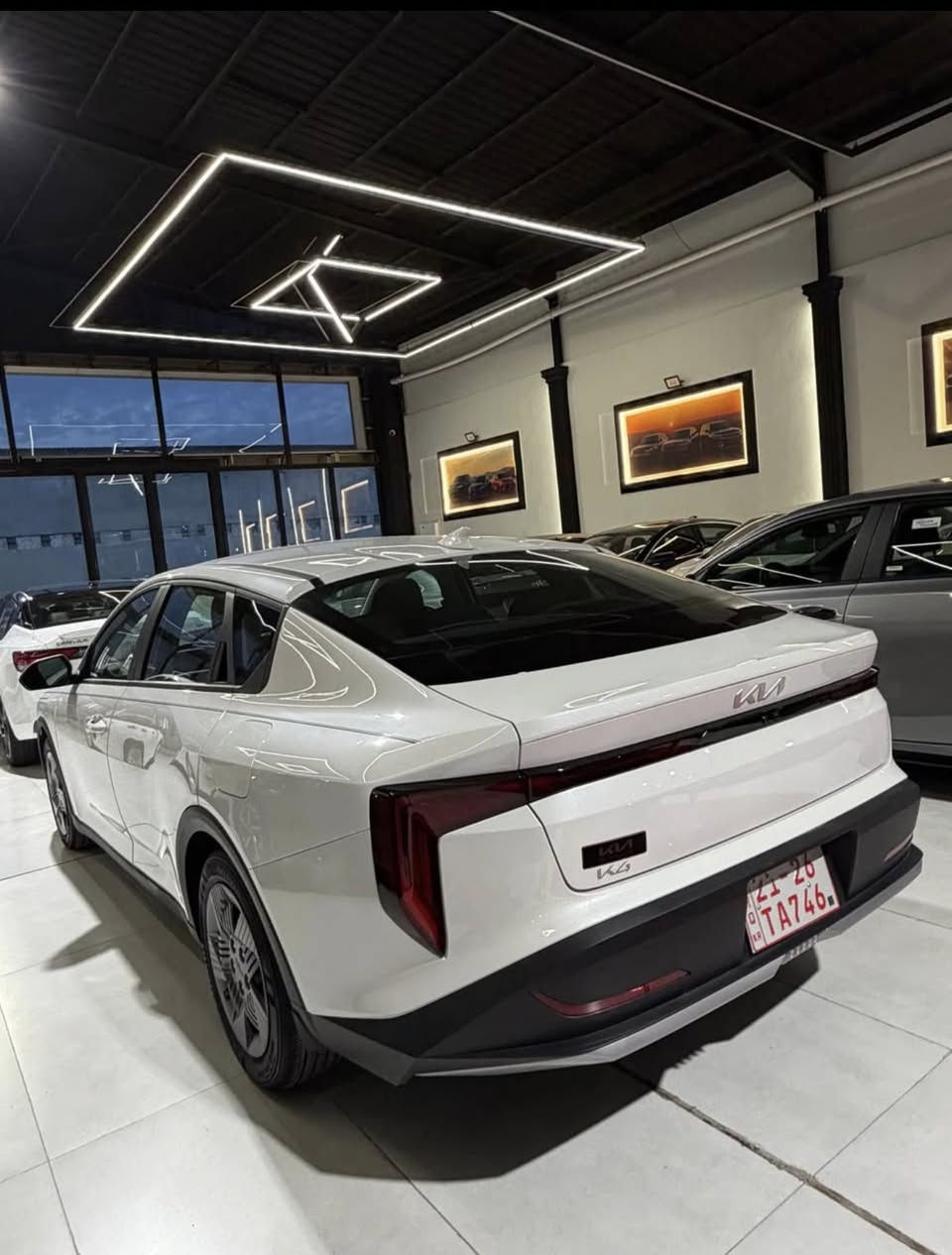 السلام عليكم
سيارة K4 موديل2025 زيرو
اللون المميز ابيض 
محرك 2000دوش
ماشية 3 ألف mi فقط
كلين بدون ضرر 
سياره ليبل واحد  لا تعديل ولاتبديل ولاصبغ 

مواصفات//
بصمه
شاشه متصل حجم كبير
منافذ شحن خلفيه
سايد بريك كهربائي
مانع انزلاق
تحكم وضعيات قياده 
فول تحكم ستيرن
فول قيادة ذاتيه مع تحديد مسار
رادار امامي وخلفي 
فول حساسات توقف ذاتي
لد أمامي مع عدسات زنون

♦السياره نص مواصفات 
♦السياره بدون رقم تسجل جميع محافضات الاقليم
♦السعر ( 176 )$
للأستفسار آتصل آو واتساب على الرقم ***********
السياره متواجده معرض سيف الدين لتجارة السيارات
