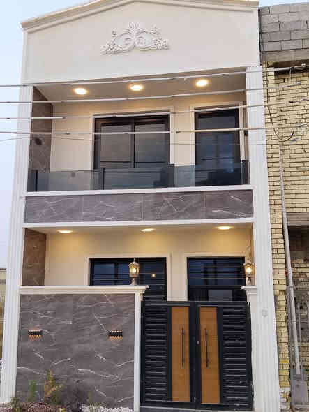 السلام وعليكم 
دار البيع مساحة 50 متر طابقين كامل وجاهز 
مشطب درجة اولى غرفتين نوم سويت 
استقبال وصالة ومطبخ مشترك ومنور وصحيات 
واجهة لوح سراميك 
أرضية بورسلين وجدران لوح بورسلين الدار فول شغلة 
بمجمع العدل الثاني شارع مفتوح 
والسعر مناسب 
*********** بي واتساب
