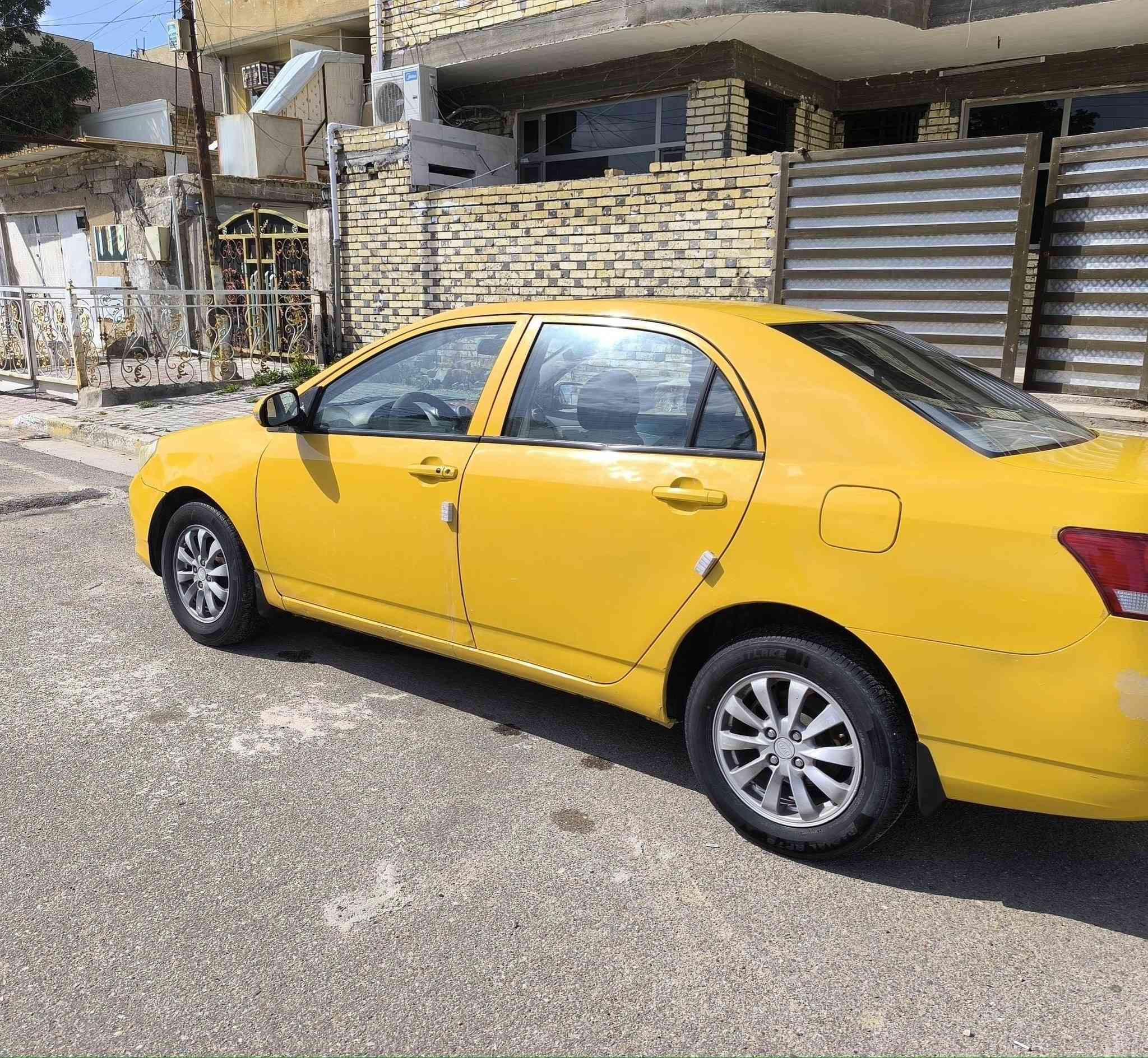 السلام عليكم بي وايدي G3رقم بغداد نكليزي بأسمي كير عادي مكينه هوندا جديده  تدفئه تبريد صدر  خير من الله مصفره هيئه وغرامات هزه جديده بسمي  بيها بس هاذ بارد موضع بصوره يم اليت الامامي فقط ومرجعه عل بارد مكاني بغدادد
رقمي***********
